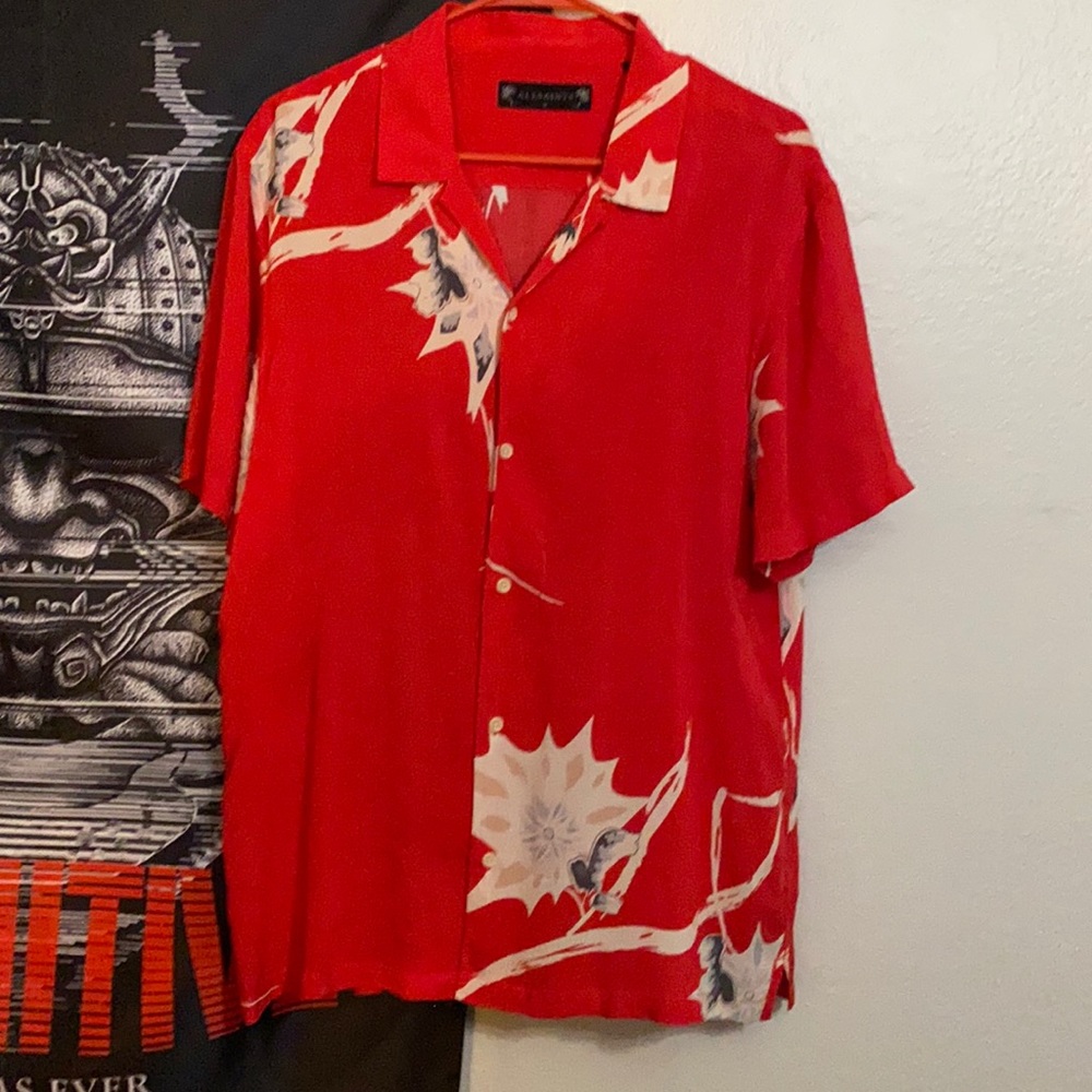 pre loved short sleeve shirt, sz medium